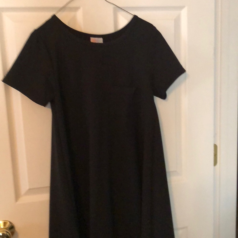 Solid black Lularoe Carly XS.